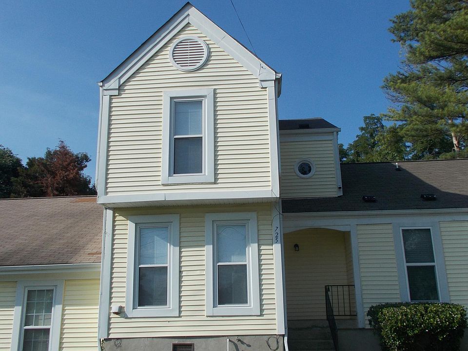 1st image of 725 Rachels Trl