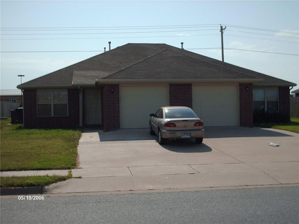 1st image of 3025 S East St