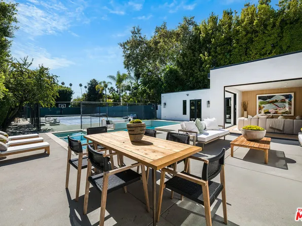 707 N Crescent Dr, Beverly Hills, CA 90210