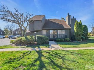 66 Westgate Dr N, Edison, NJ