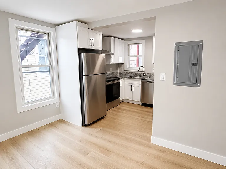 8 Cheever Ct #2 — Photo 5
