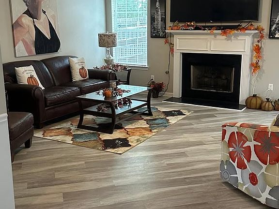 5th image of 717 Williams Ave