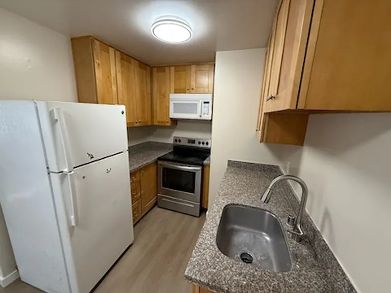 1132 Capuchino Ave — Photo 6