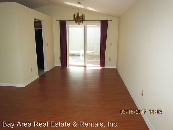 4th image of 3279 Fox Lake Dr