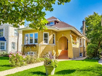 6109 N Kilbourn Ave, Chicago, IL, 60646