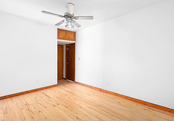 3rd image of 56 Macdougal St APT 31