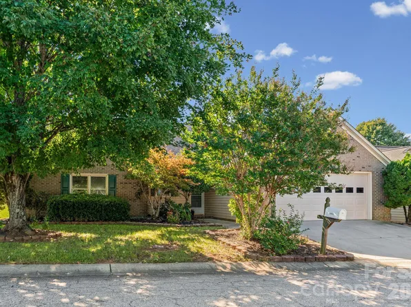 302 Hidden Creek Cir, Salisbury, NC 28147