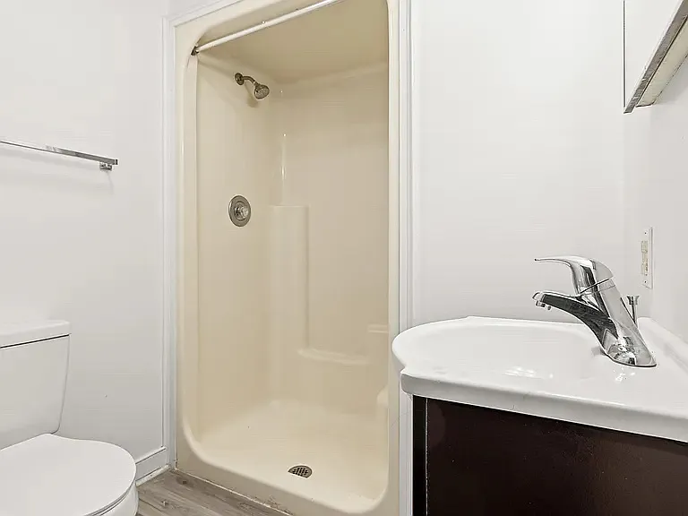 1214 Smith St #C — Photo 8
