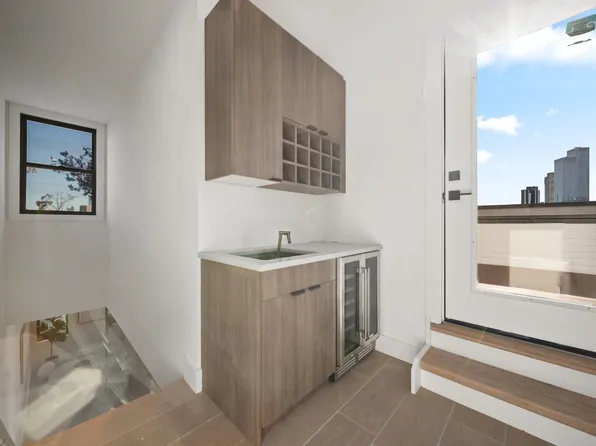 13 Lienau Place image 24 of 34