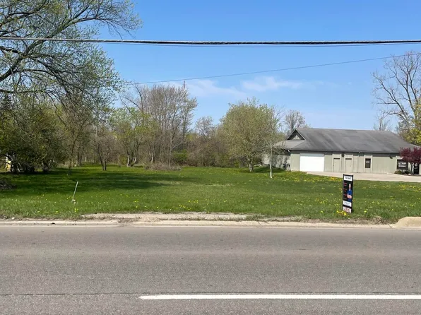 3378 S Center Rd, Burton, MI 48519