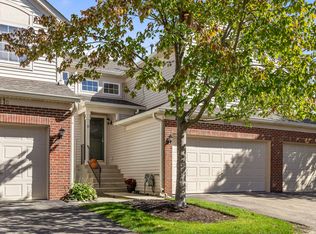 281 Nicole Dr Unit E, South Elgin, IL 60177