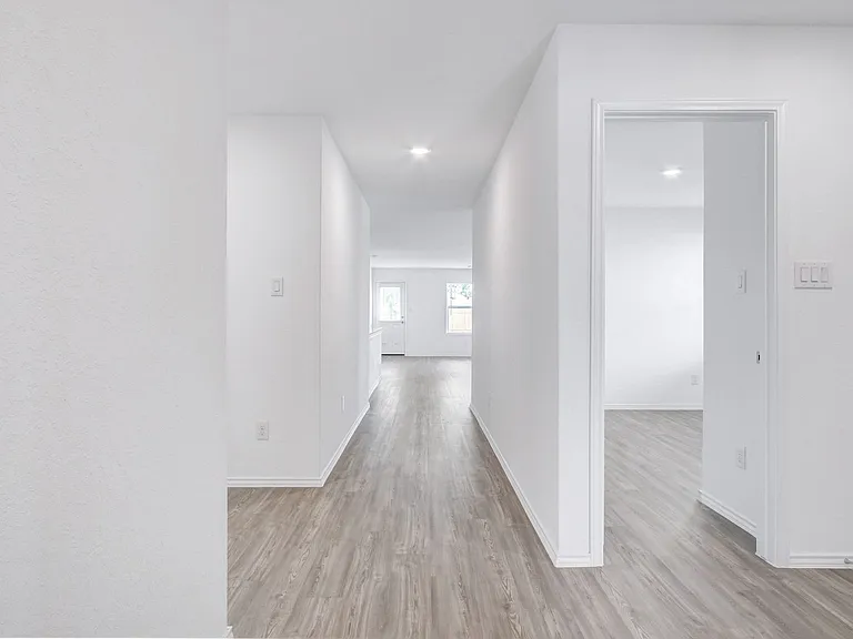 15003 Greenfield Ml — Photo 4