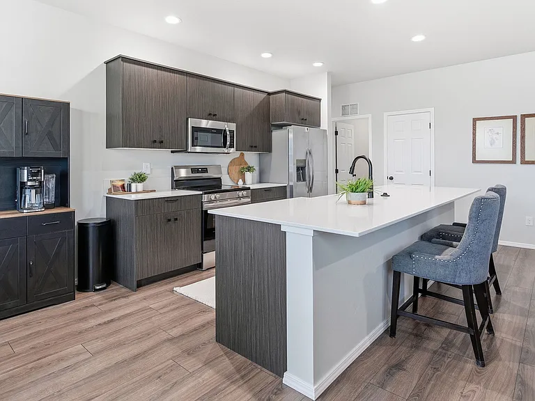 305 Crystal Rock Ave — Photo 4