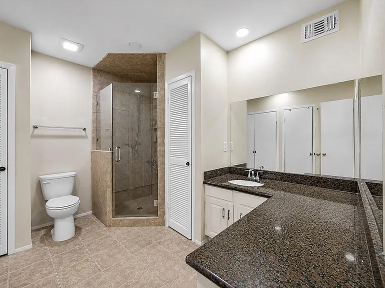 2238 S Piney Point Rd #109 — Photo 12