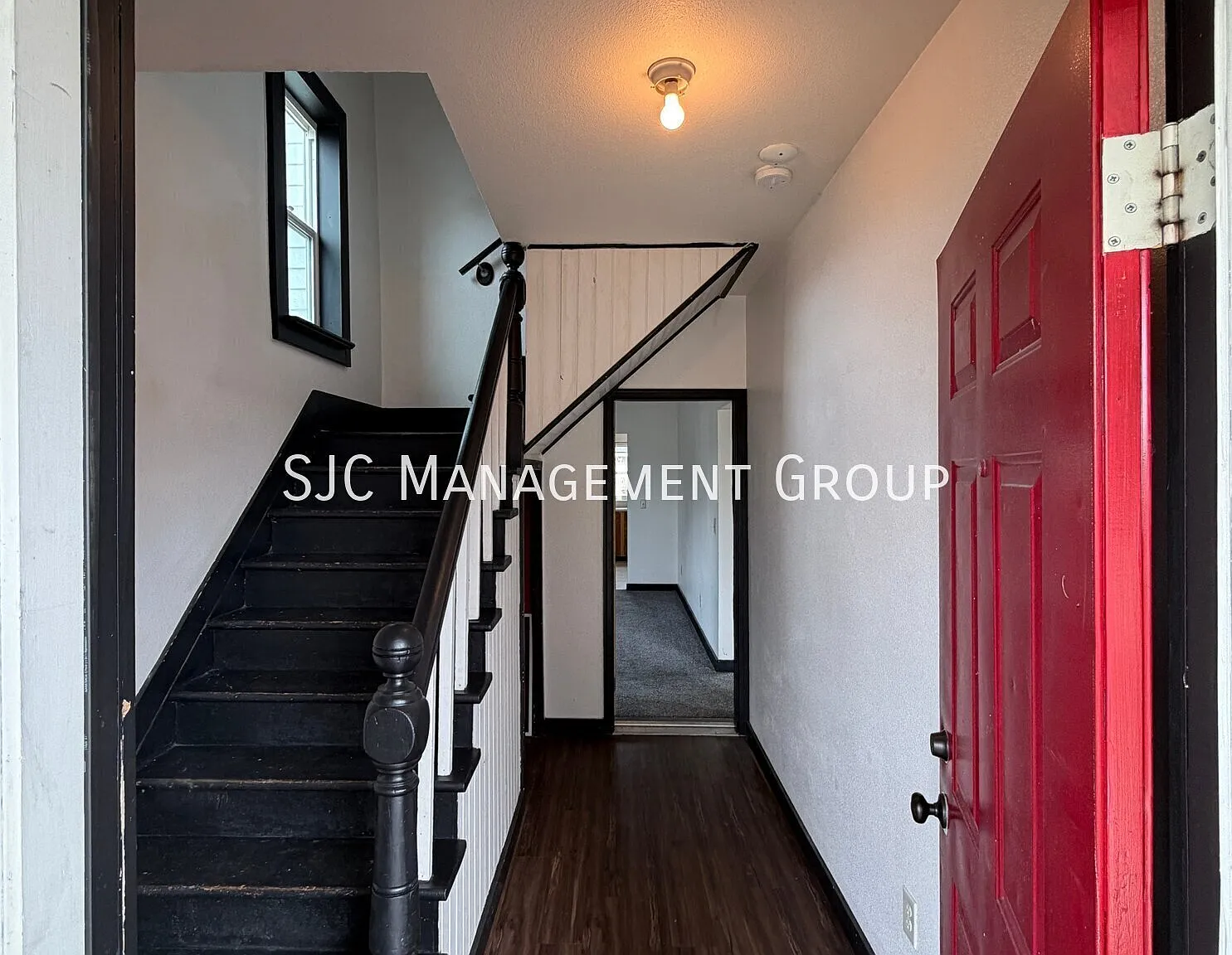 Downtown Puyallup Duplex- 1 Bed/1 Bath Side #B — Photo 4
