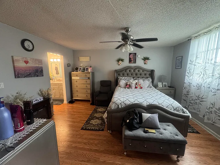 6575 W Oakland Park Blvd — Photo 15