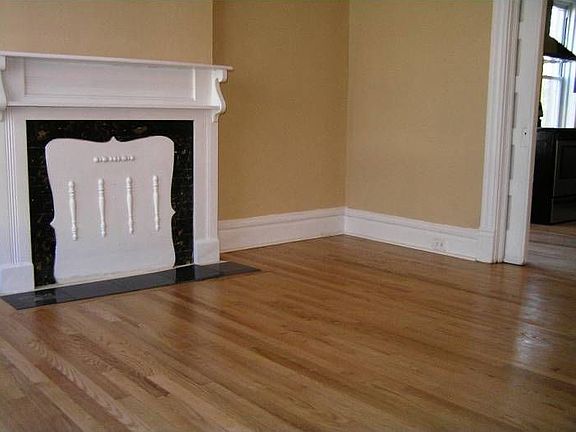 2nd image of 4102 Botanical Ave