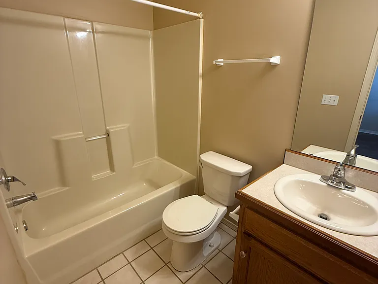 2618 W C St — Photo 16