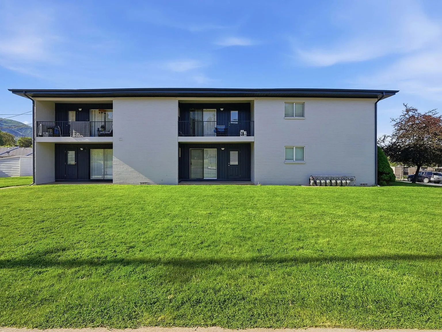 Eccles Avenue Apartments — Photo 3
