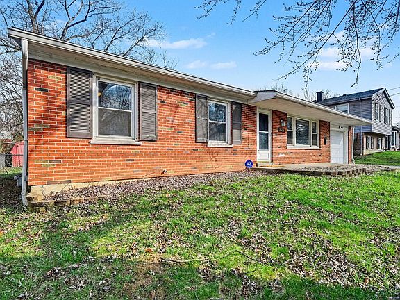 3rd image of 10474 Gloria Ave