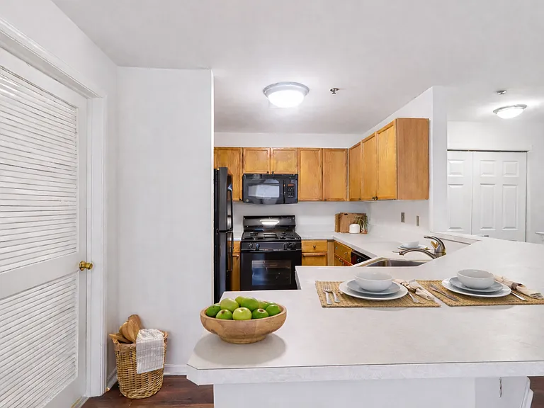 Autumn Park Apartments — Photo 12