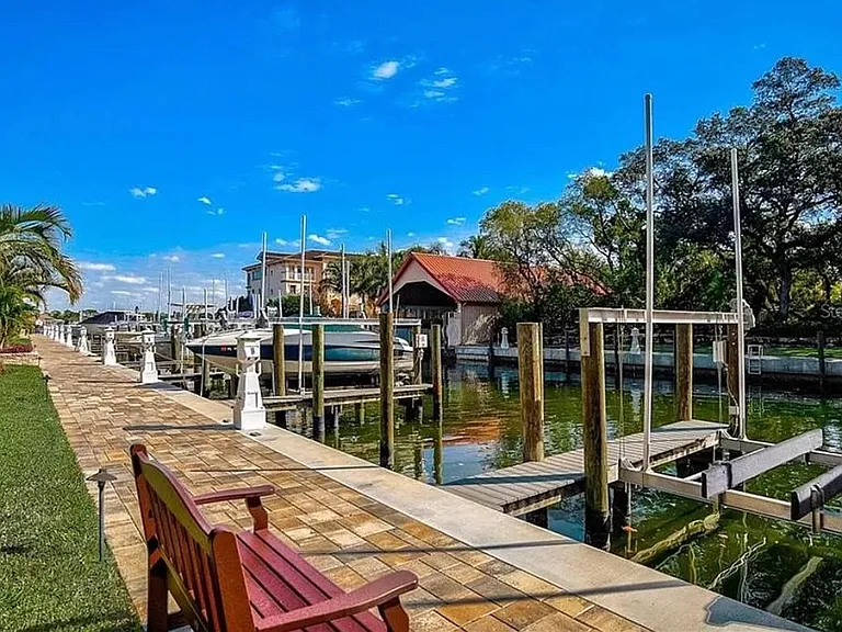 Boat slip
