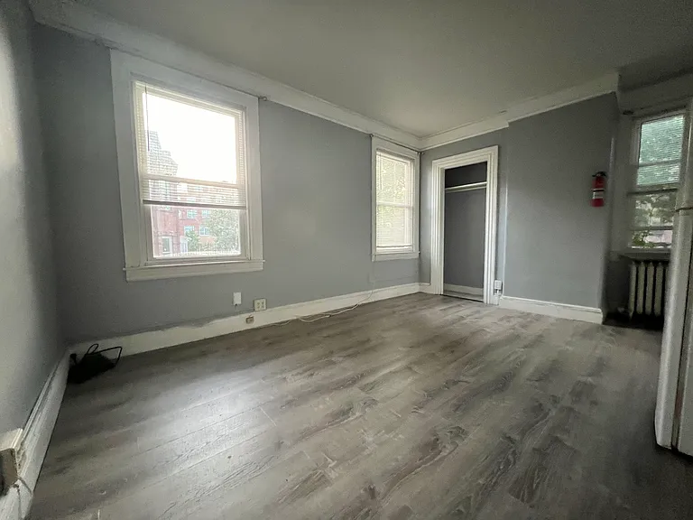 83 Englewood Ave #8 — Photo 4