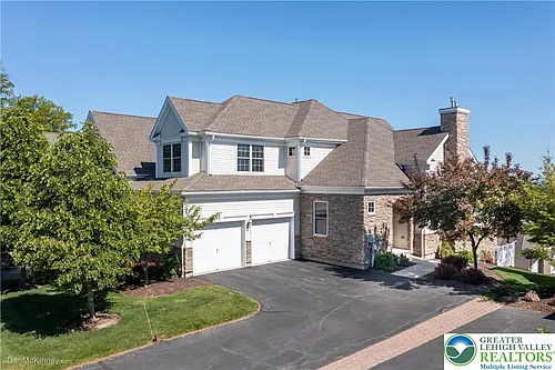 290 Inverness Cir Photo 1