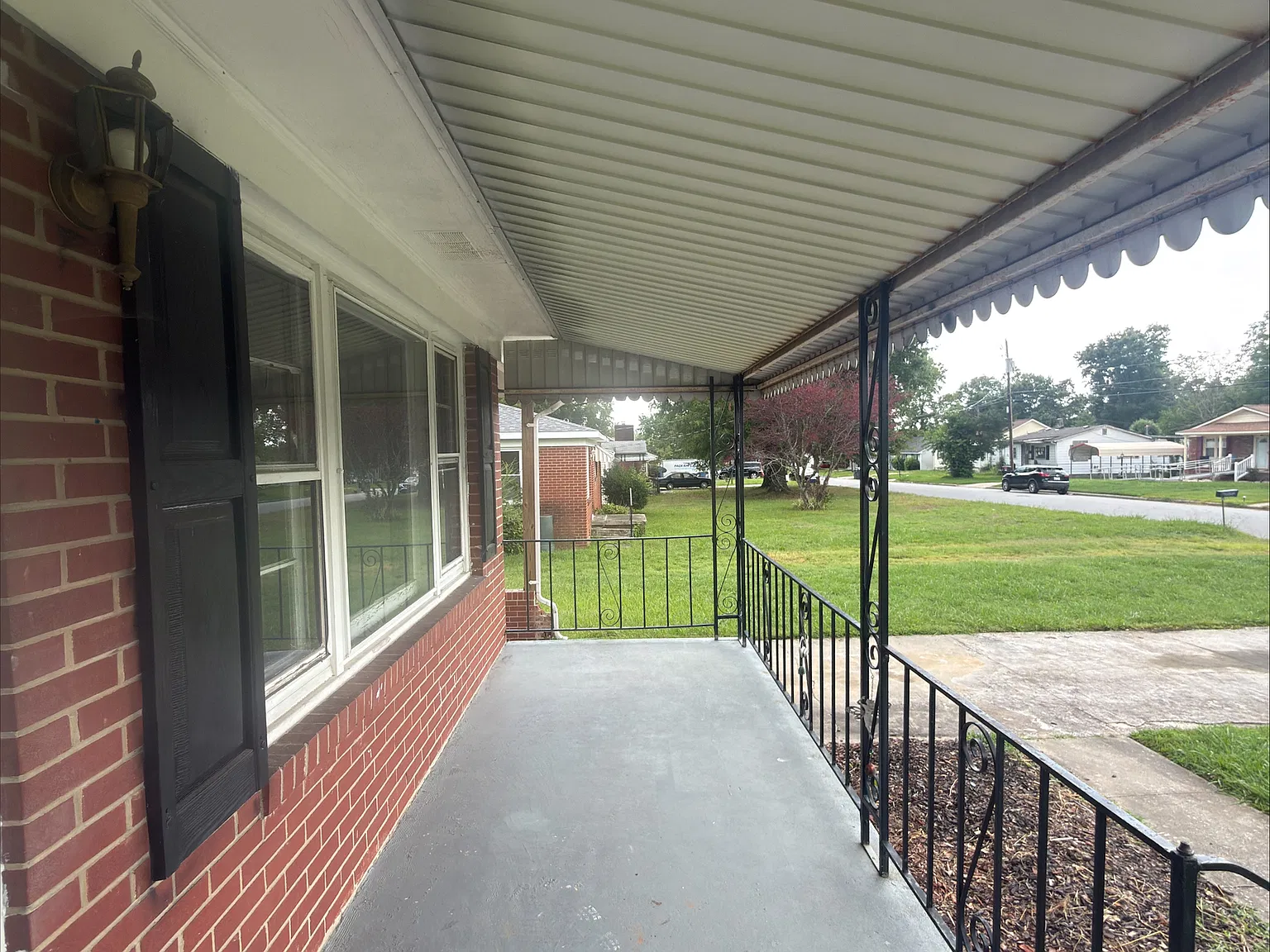 3 bed, 1125 sqft, $1,400 — Photo 3