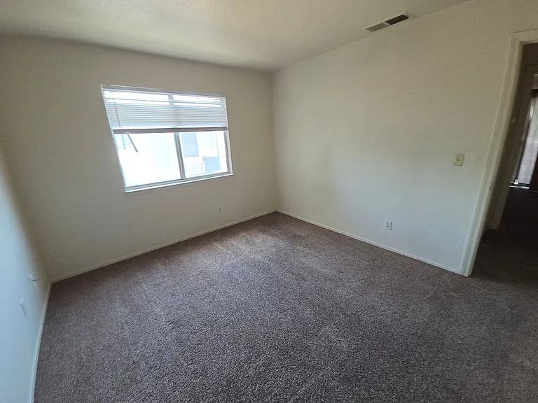 Brighton Avenue 724 — Photo 12