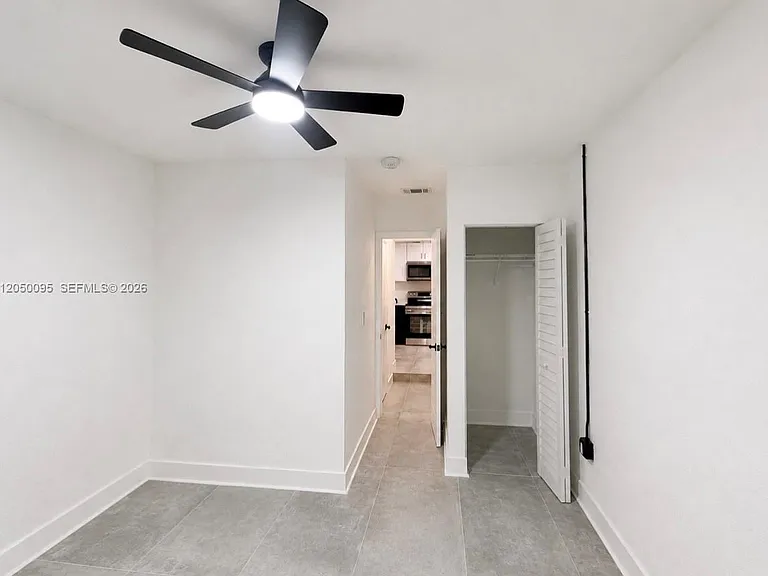 1039 NE 17th Ave — Photo 7