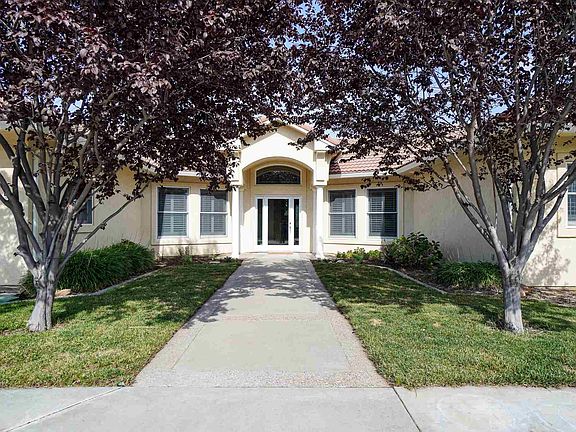 2nd image of 17555 Saddle Dr