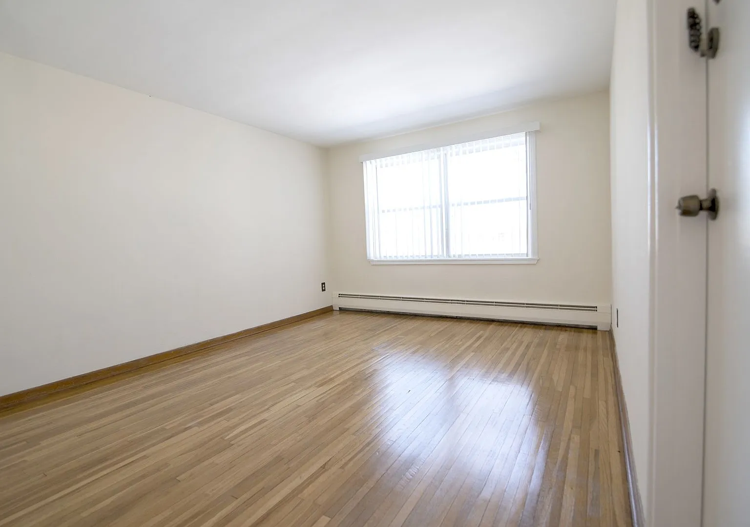 Big Tree Apartments — Photo 1