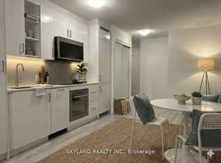 251 Manitoba St #205, Toronto, ON M8Y 0C7