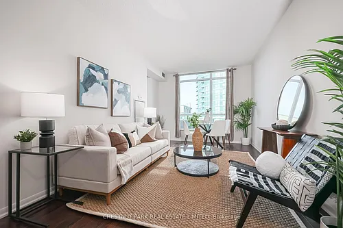 215 Fort York Blvd #808 Photo 1