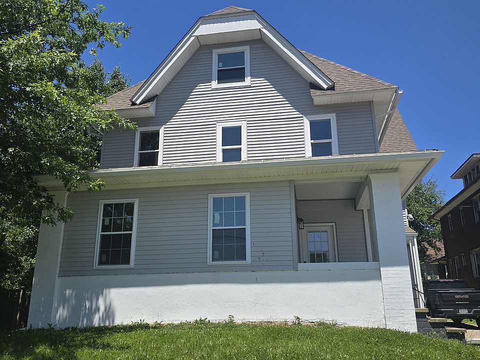 1st image of 514 Lincoln Way E APT 2