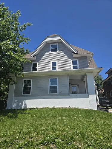 514 Lincoln Way E Photo 1