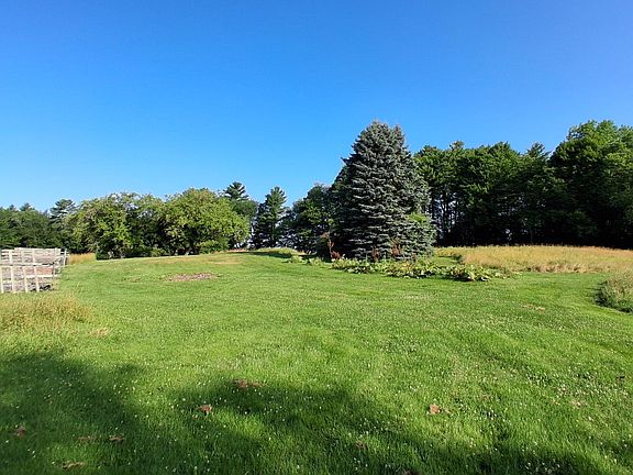 4th image of 380 Clinton Avenue
