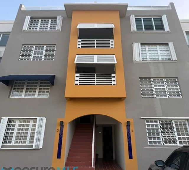Cll Miguel Pou Boulevard #402 — Photo 2