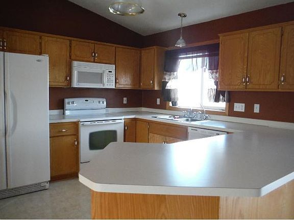 5th image of 9148 Fallon Dr NE
