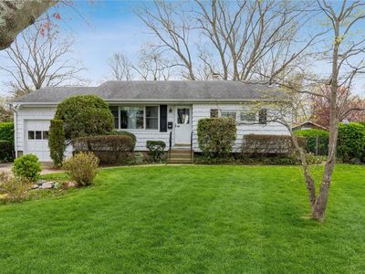 16 Chapel Hill Drive, Brentwood, NY, 11717
