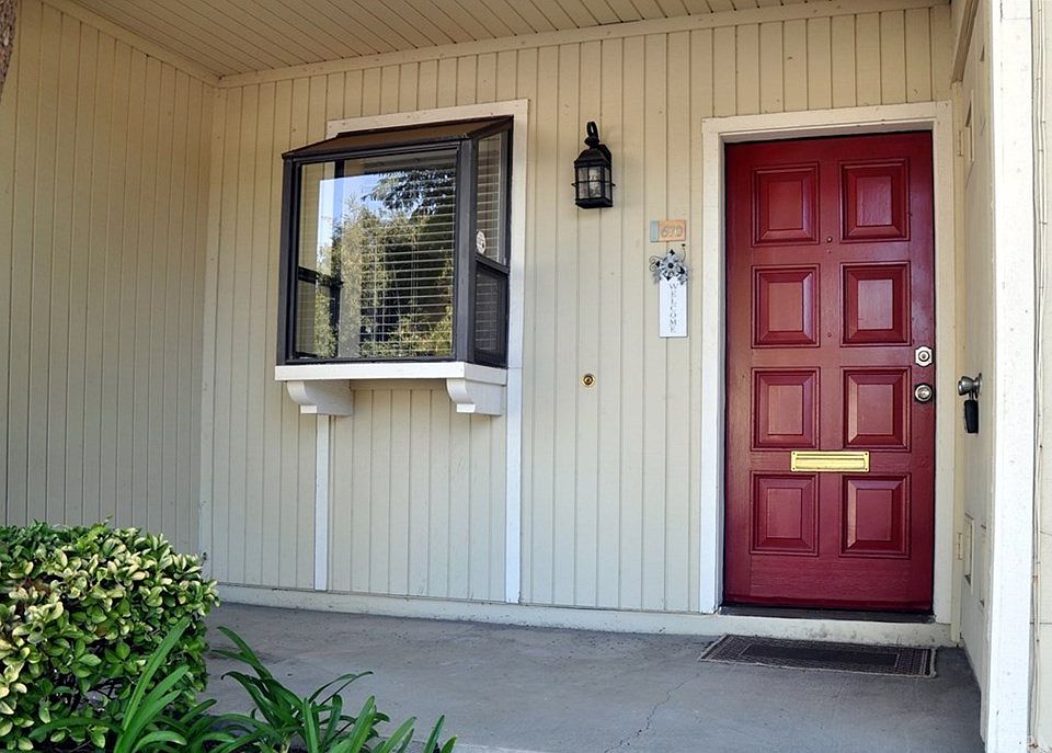 1st image of 670 Sycamore Ave