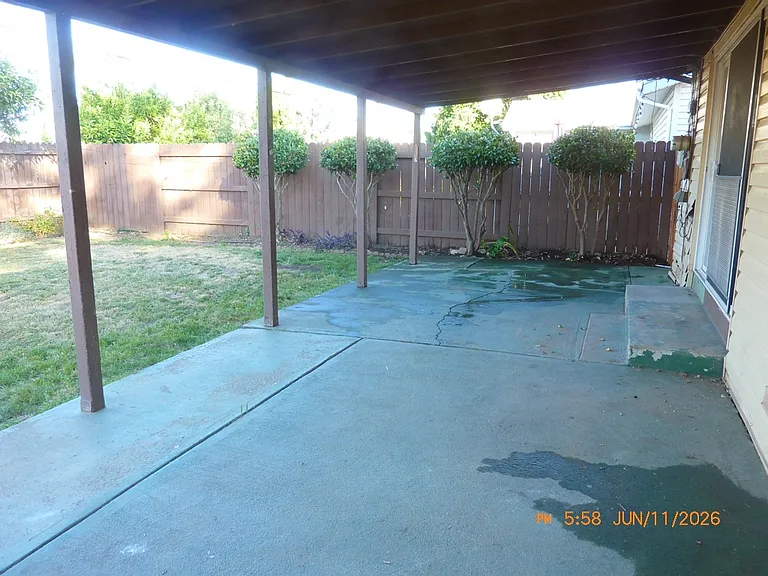 2637 Cordova Ln — Photo 22