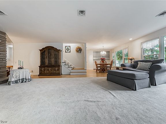 5th image of 3280 Fairhill Dr
