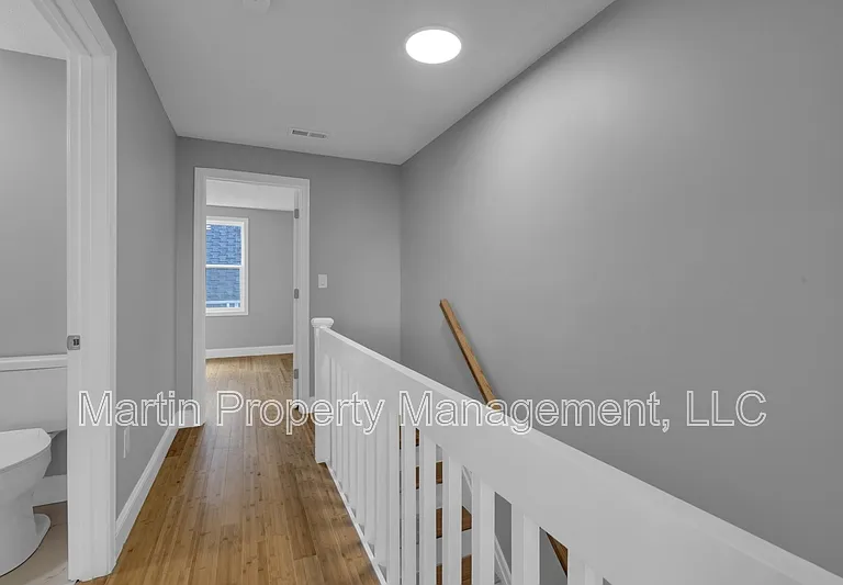 690 Dorchester Ave — Photo 12