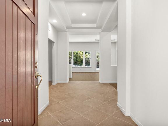 4th image of 301 Briar Bluff Cir