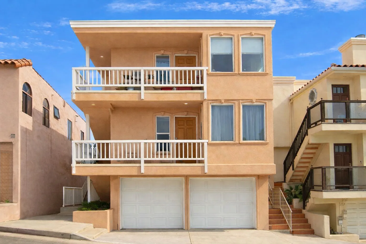 44th St, Manhattan Beach — Photo 2