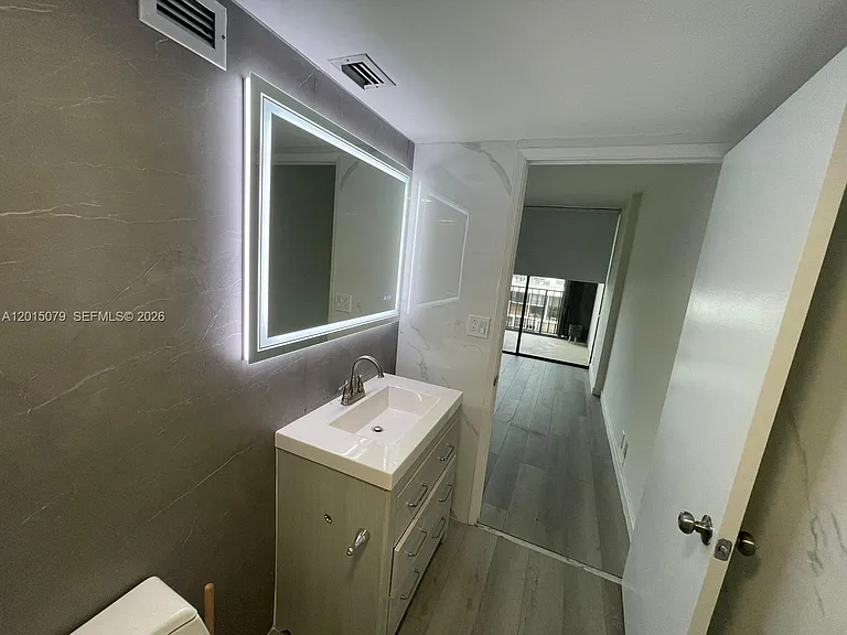 1901 Brickell Ave #B2104 — Photo 11