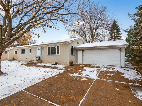 1360 County Road C E, Maplewood, MN 55109