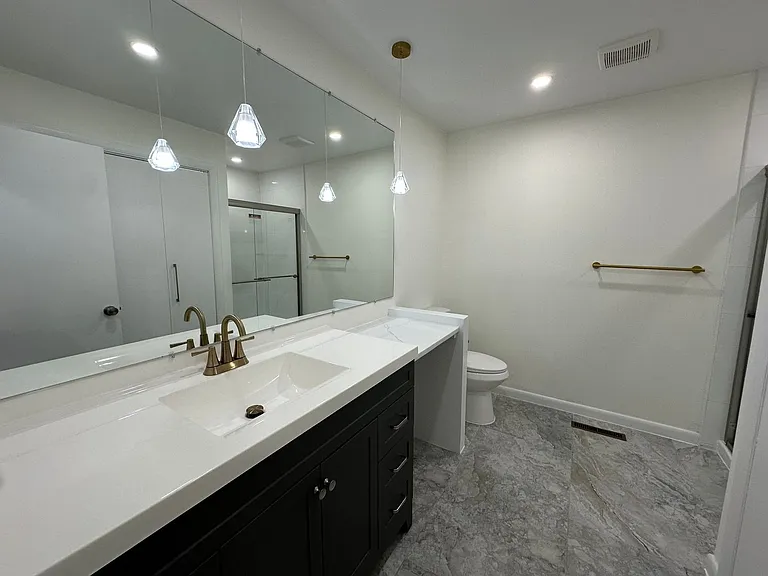 Melrose Apartments — Photo 46